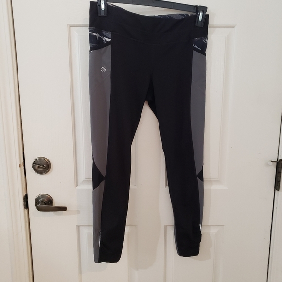 Athleta size Petite Medium - Picture 1 of 9